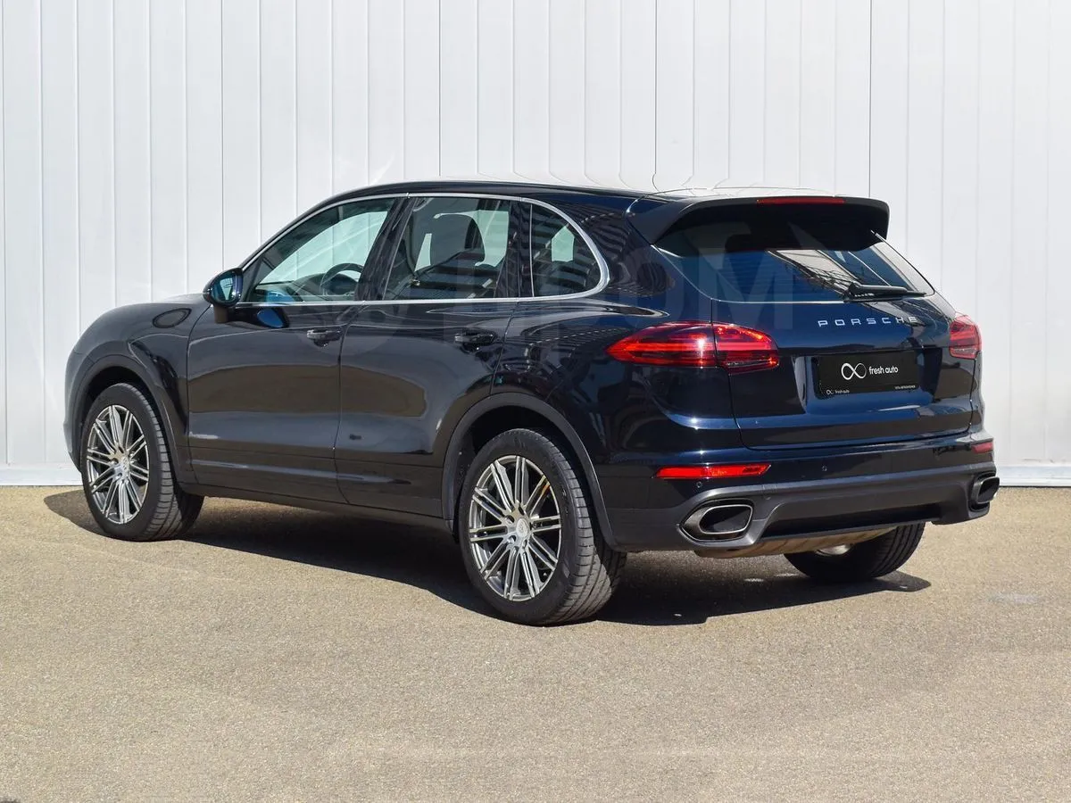 Porsche Cayenne Image 7