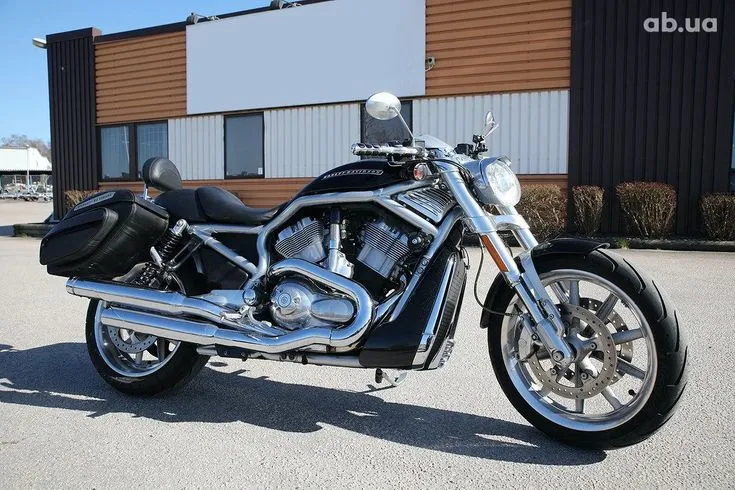 Harley-Davidson V-Rod Image 1