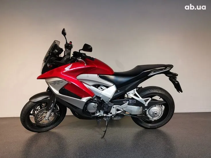 Honda VFR Image 1